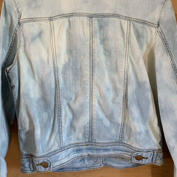 Hinge S Light Bleach Wash Denim Jean Jacket - Picture 6 of 8
